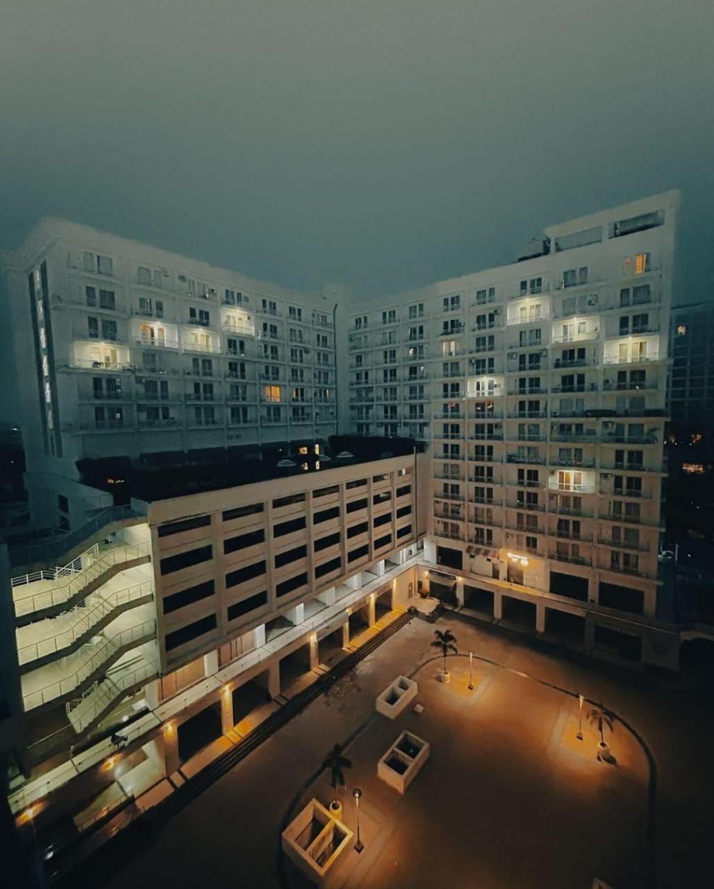 Dolphin Inn & Suites Manhattan Lucknow Exterior foto
